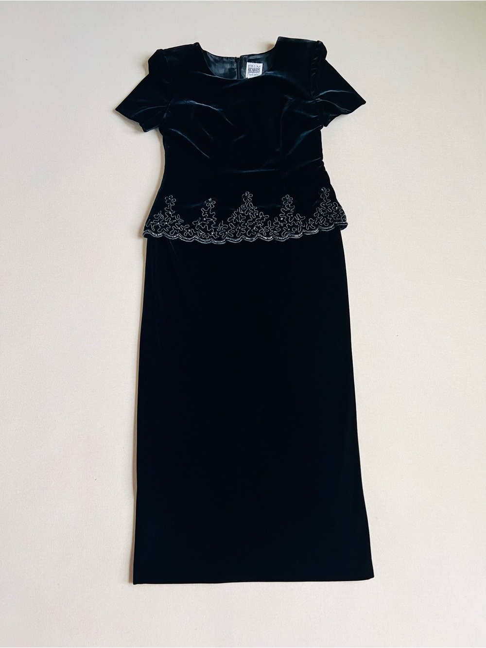 R&M Richards By Karen Kwong Velour Velvet Black Formal Dress 8 EUC